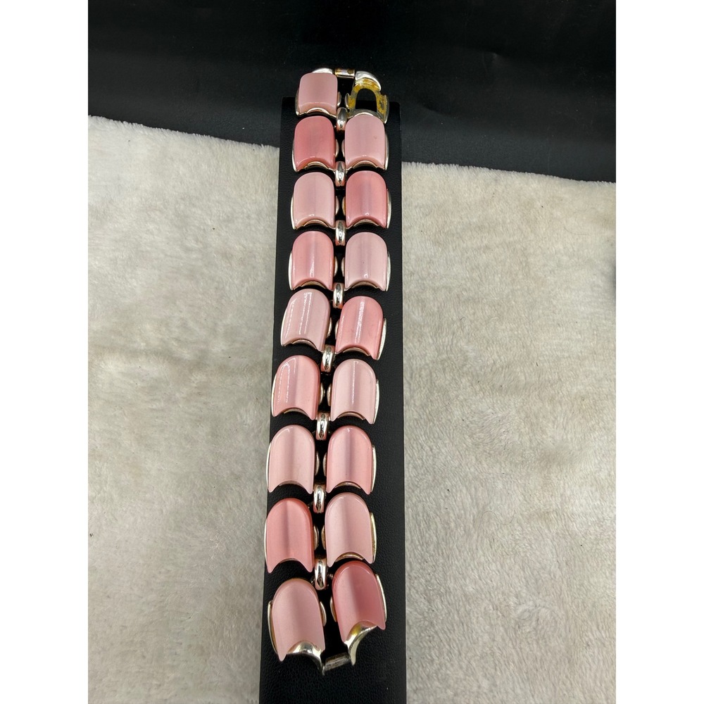 Vintage Lisner REPAIR Bracelet‎ Pink Thermoset Silver Tone Mid-Century 7in READ